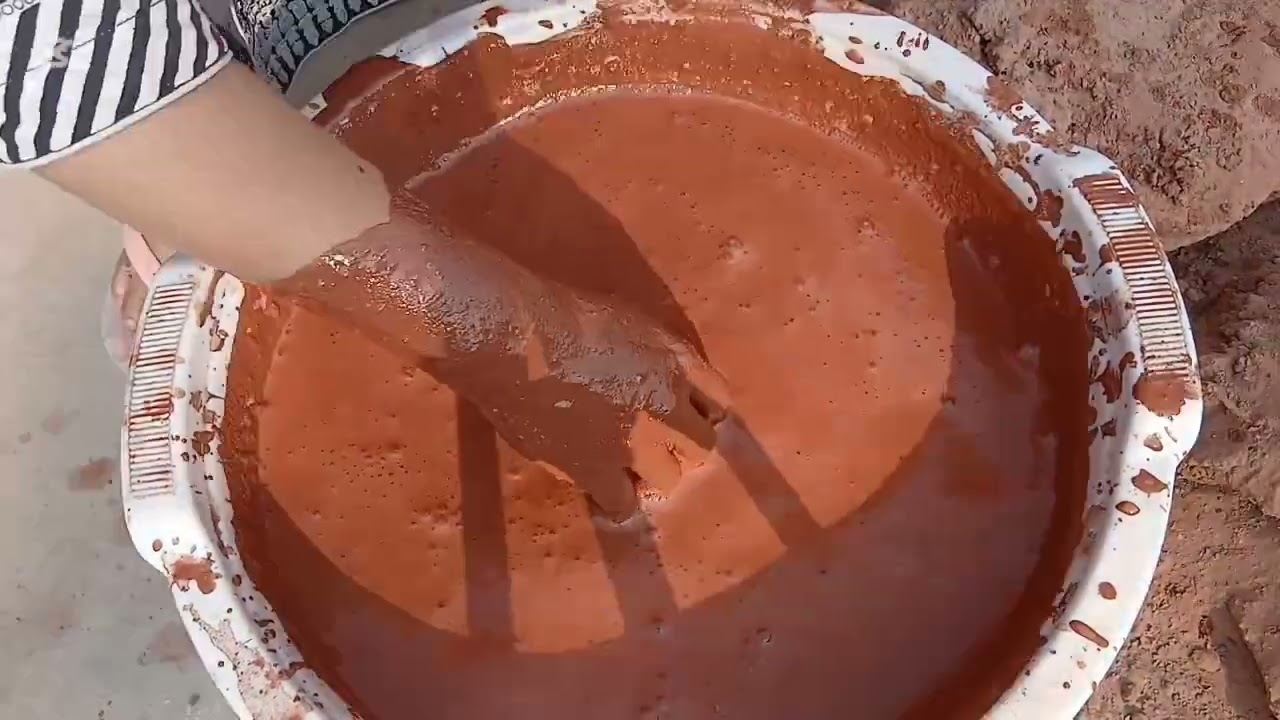 Crunchy Red dirt water crumbling with dipping and crumbling satisfying asmr #satisfying 