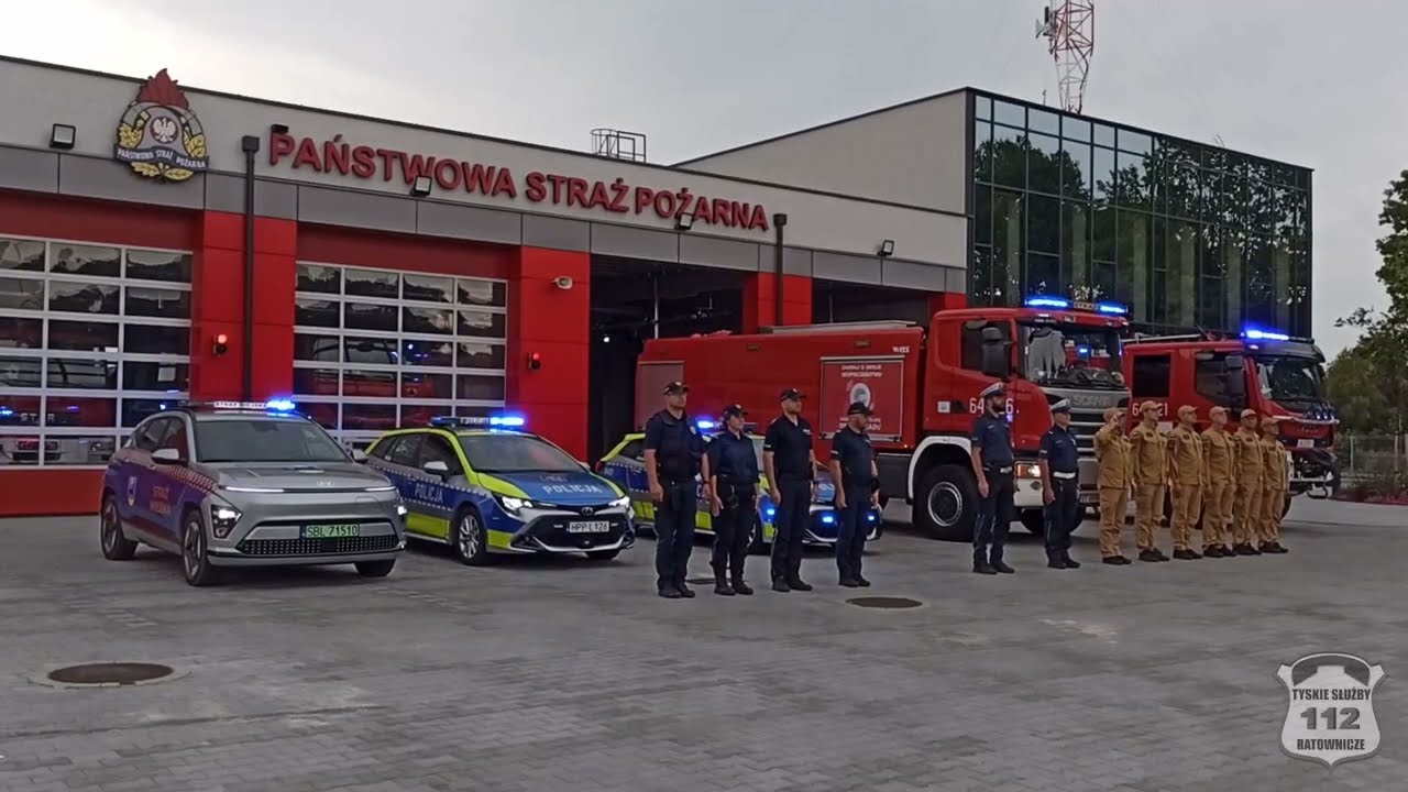 Hołd zmarłemu strażakowi OSP Sierakowice oddany przez funkcjonariuszy KPP, SM i JRG Bieruń