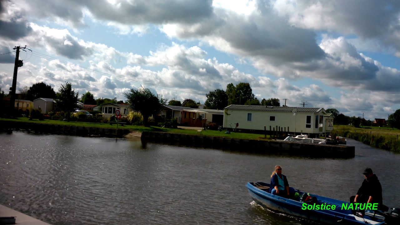 Le Marais Audomarois  balade en bateau