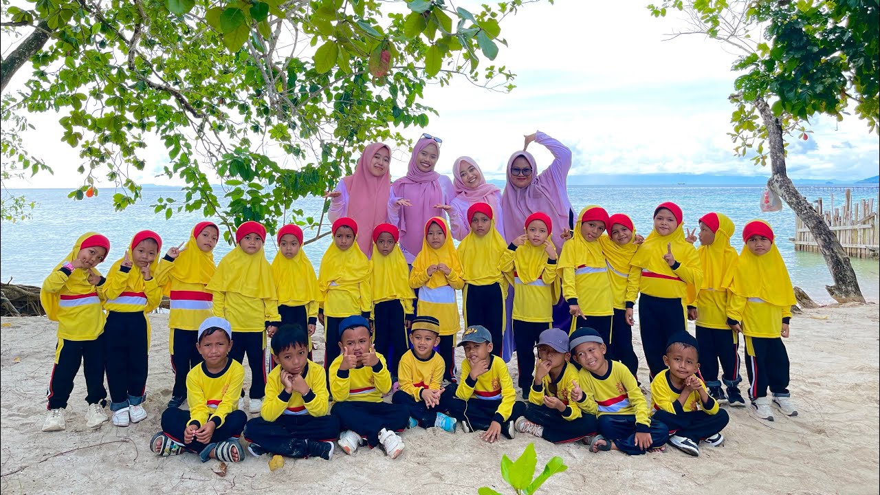 Senam Bersama di Pantai 🌊 | Puncak Tema Rekreasi TK Aisyiyah 01 Raja Ampat