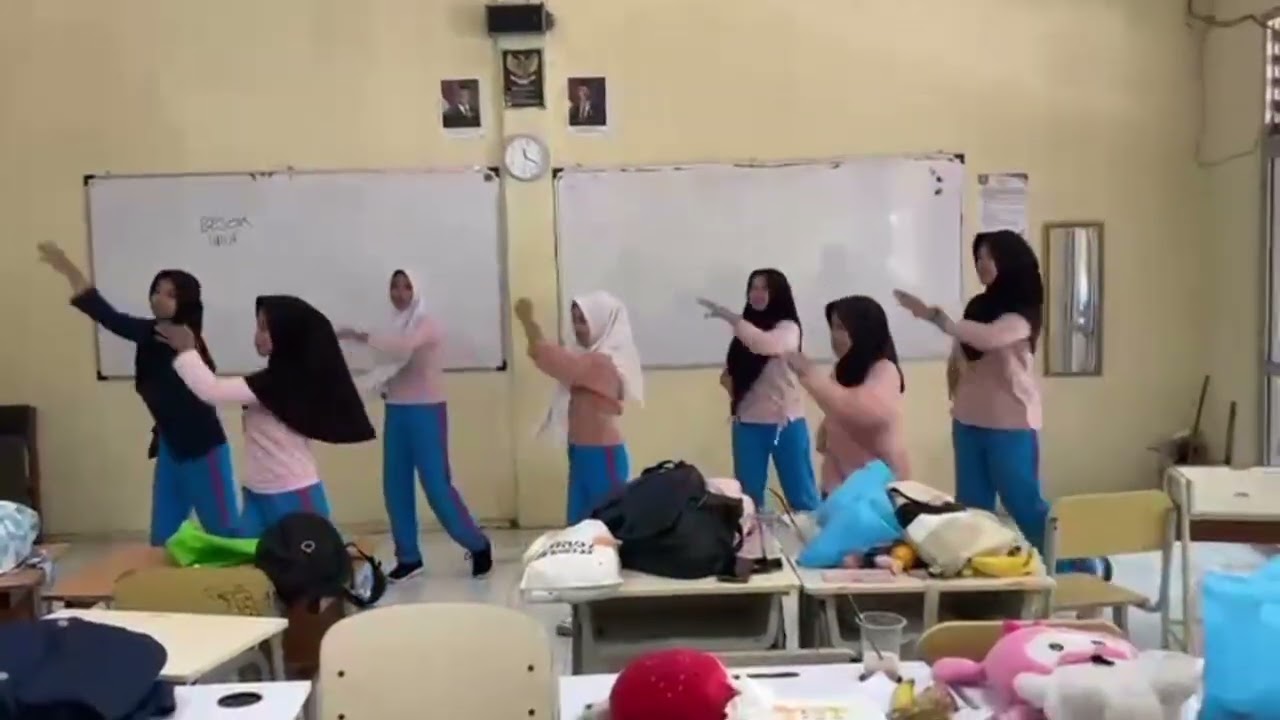 Senam irama, pemanasan, inti, pendinginan [ ujian praktek kelas 12 ] 