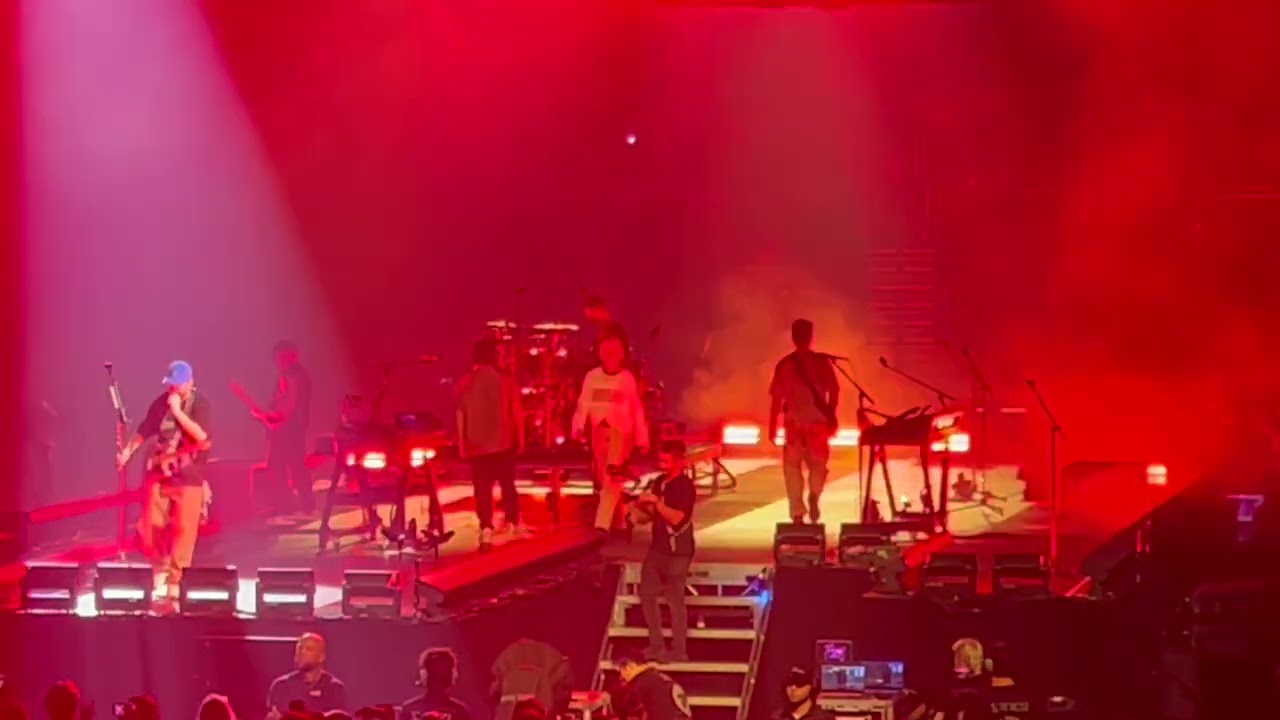 Linkin Park - Heavy Is The Crown - Live in Pittsburgh #livemusic #musicians #concert #music
