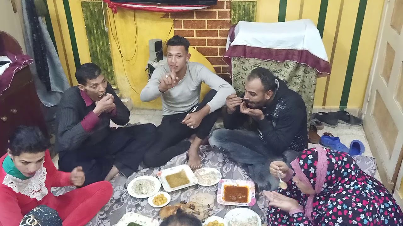 احلى عشوه مع عم فاروق وفاتن.... ام محمد