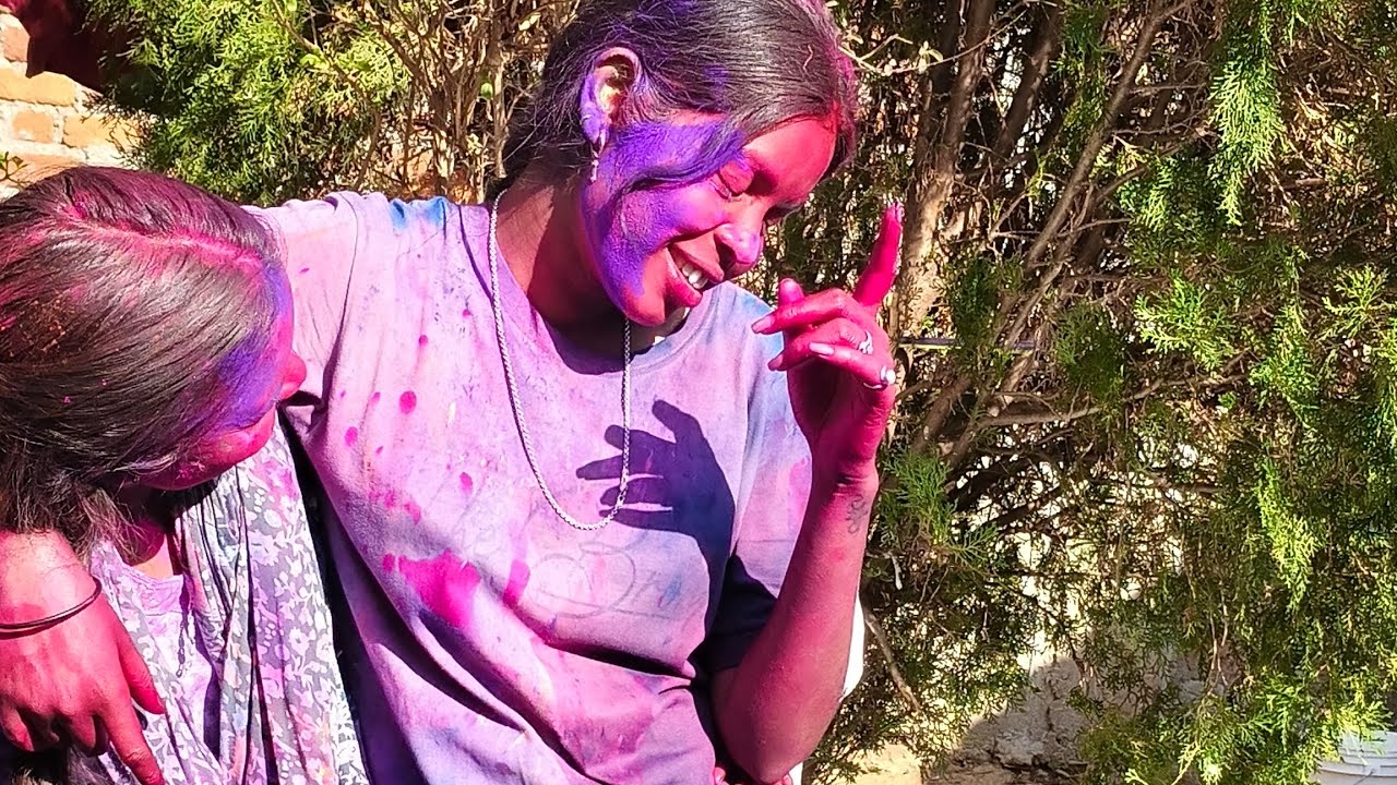 Holi mein hamare sath aisa kya hua 🤔❤️