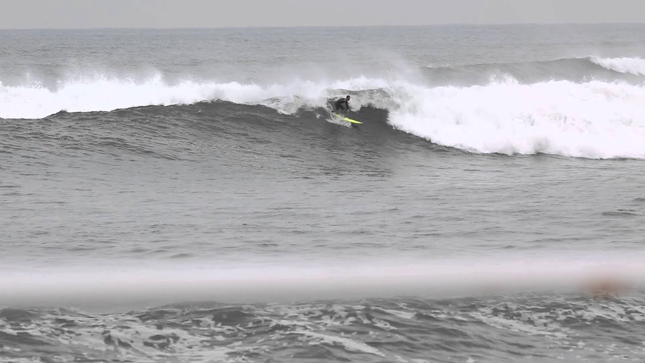 Surf en Gijón. El Mongol