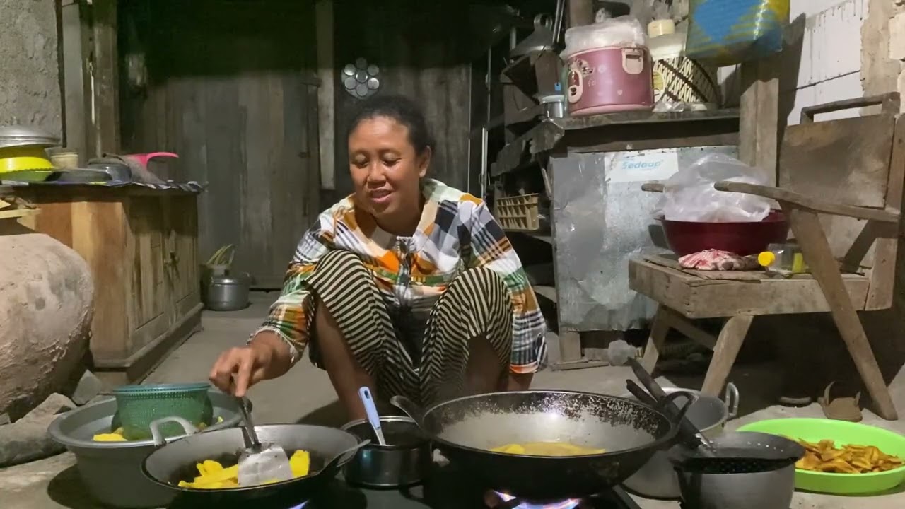 MAK NGATEMI SENENG NEK KESEL GAES DIPENGING RA KENEK !!! GAE JAJAN KANGGO LEBARAN