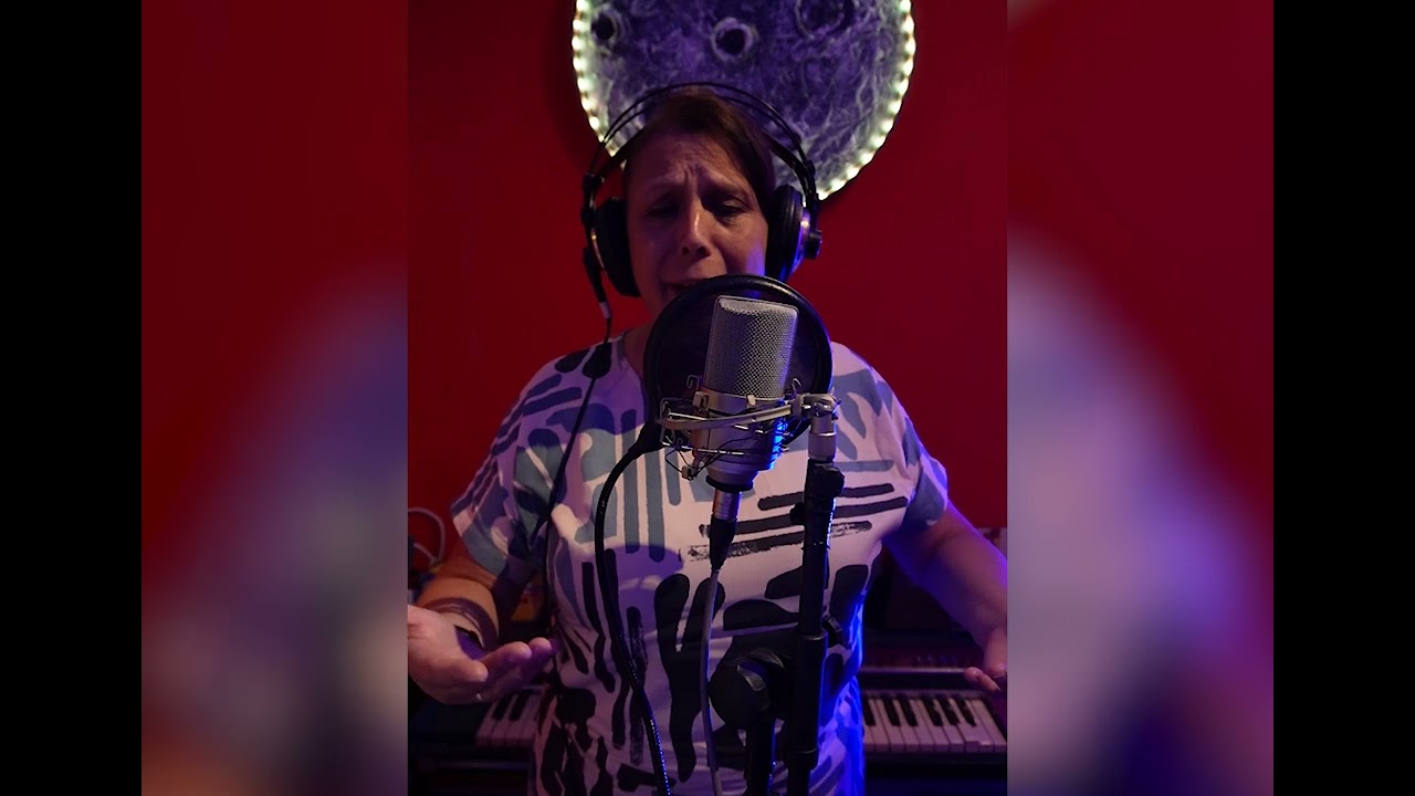 HOY QUIERO CONFESAR,ISABEL PANTOJA .COVER POR LORENA GIORDANO.