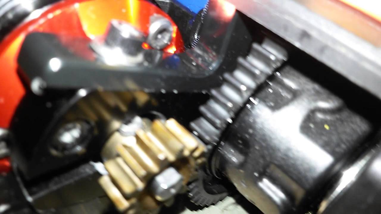 tlr 8ight-e 3.0 pignone mod1-14t con corona diffirrnziale centrale in metallo 45t by losi