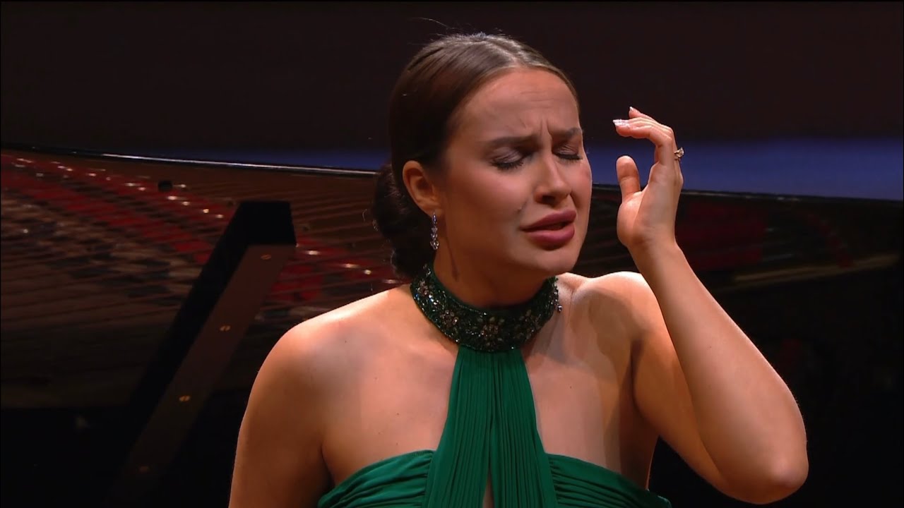 Thomas: Hamlet- Ophelia’s Mad Scene - Julia Muzychenko 