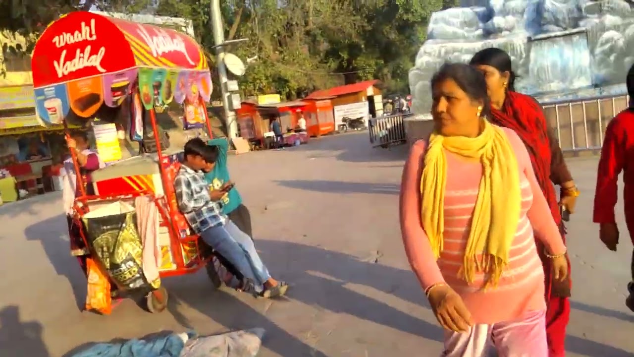 Rishikesh Triveni Ghat sari chijon ki jankari Sangam per bahut lajawab Tarah Se Milenge share Karen