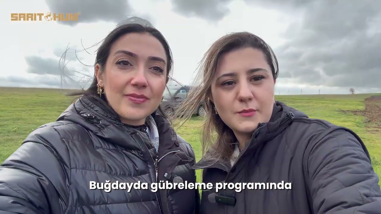 Kübra ile Ezgi | Deneme Tarlasında Gübre Uygulaması