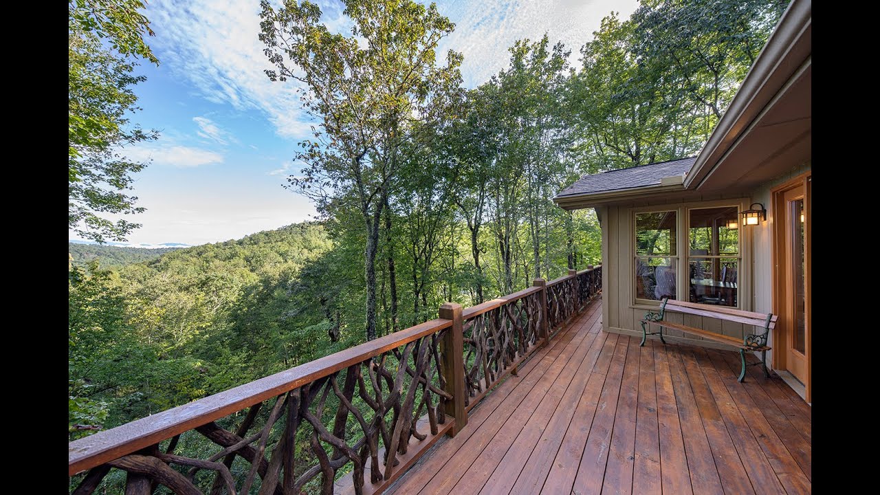 67 Osssarooga Court, Brevard, NC 28712