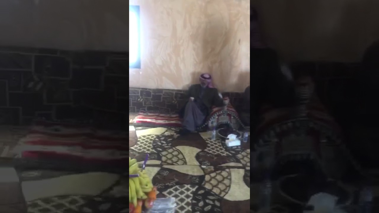 ‏الشيخ عبد الله العبيدان عمدة رفحاء ‏والشاعر بشير سماح العنزي بظيافة ابن عراجه