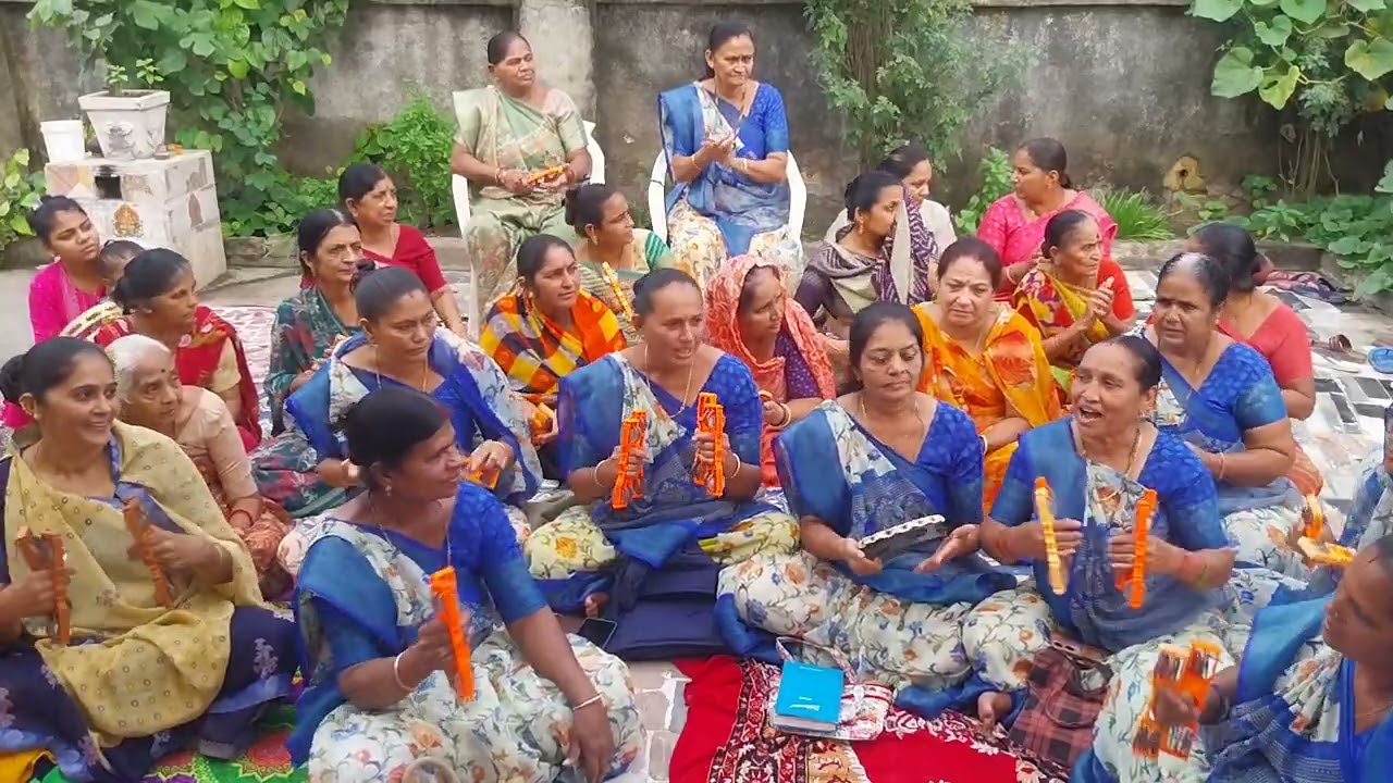બે ભજન  એક  સાથે  તમને  ક્યુ ભજન વધારે  ગમ્ય  ચોક્કસ કહેજો || Nilkanth Gayatri Gopi Mandal Una || 