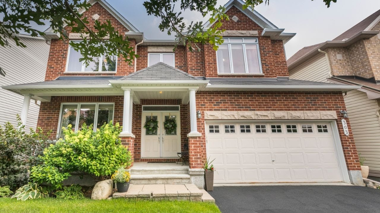 303 Grayburn Way - Chapman Mills, Ottawa - rachelhammer.com
