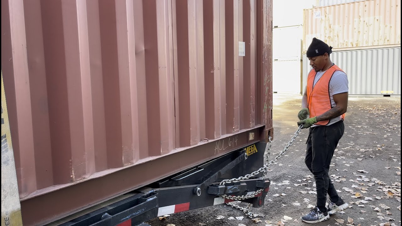 HOW TO SECURE A CONTAINER | CHAINS + STRAPS | FAST & EASY! | Hotshot Trucking
