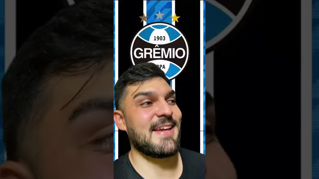 Gr&ecirc;mio vence o Inter e torcedor joga celular em Lucas Silva