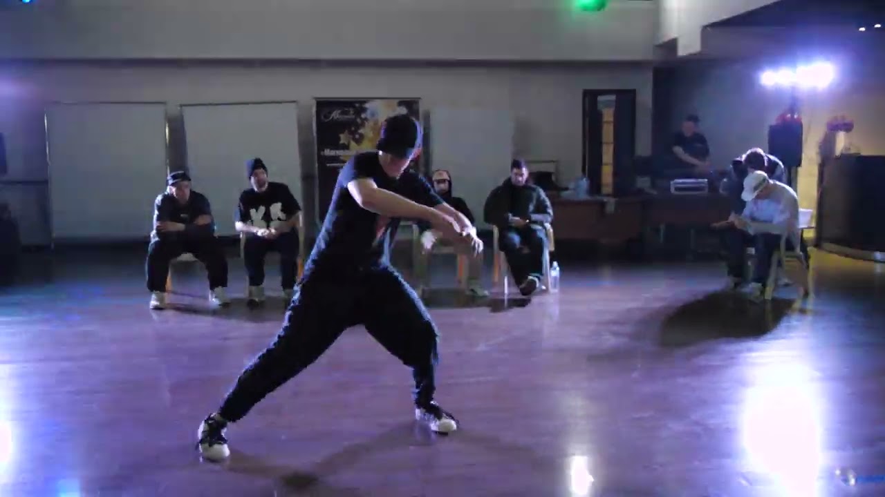 pro 1x1 bboy Evos B vs Смирнов Андрей - 