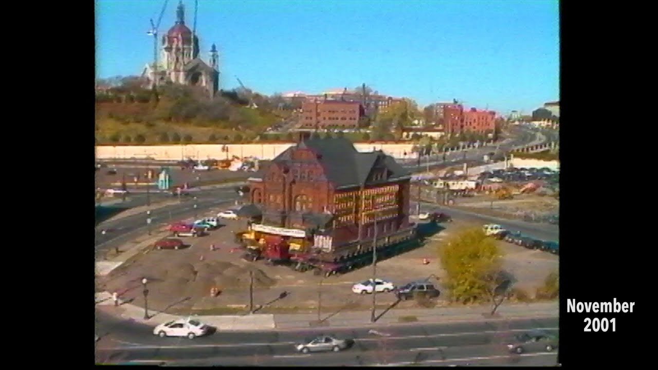 Moving the Armstrong-Quinlan House, 2001