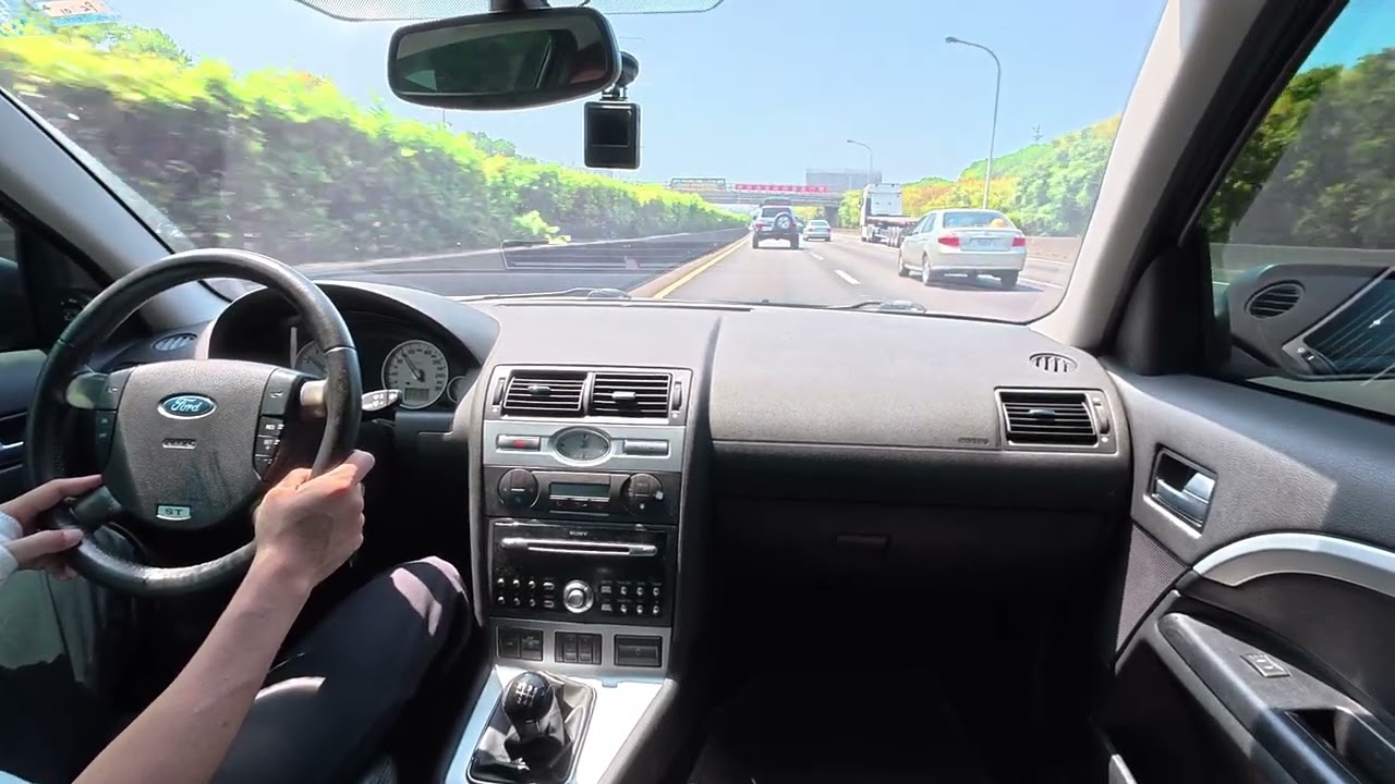 FORD MONDEO III ST220 Driving at highway in Taiwan (YoungMei~HsinChu) ST220 駕駛體驗 (中山高楊梅服務區~新竹系統)