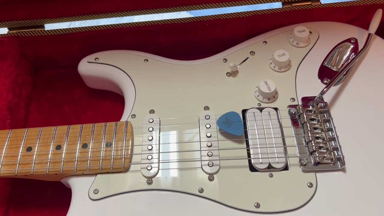  Complete setup of a Fender Stratocaster including bridge pickup humbucker upgrade.