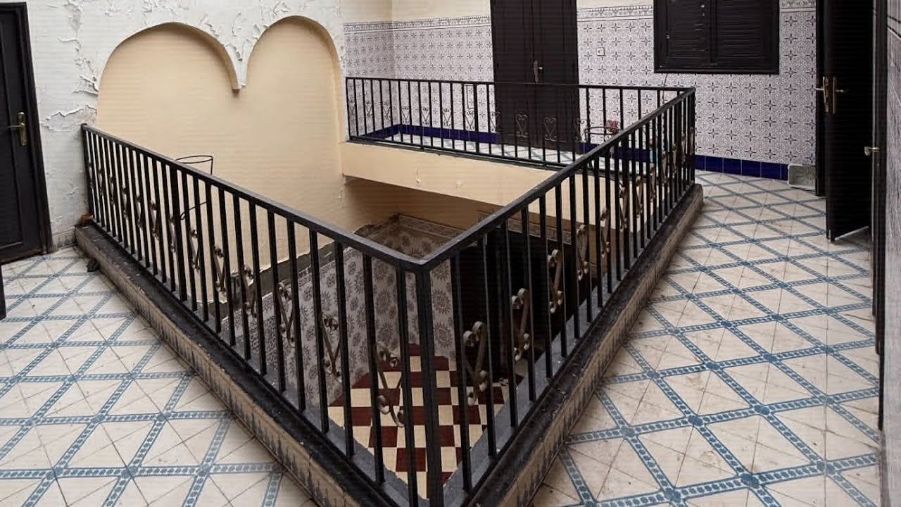 بدأت قناة 