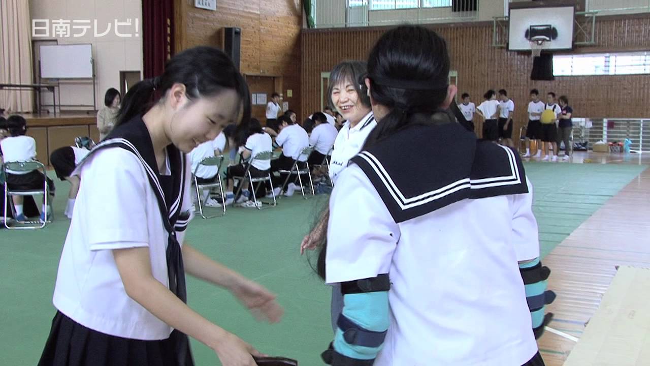 南郷中学校で福祉体験学習（宮崎県日南市）