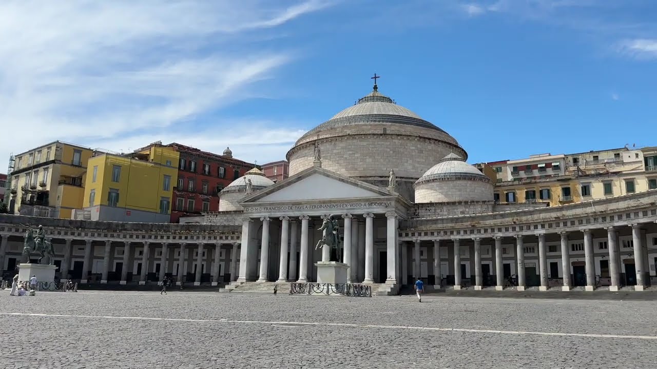 The ABSOLUTE BEST Way to Experience Naples Like a Local
