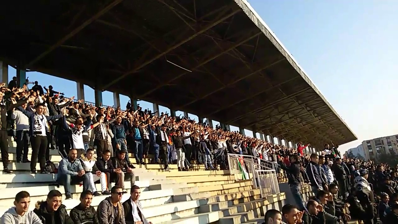 اهازيج انصار شبيبة سكيكدة ضد نادي بارادو بملعب الدار البيضاء