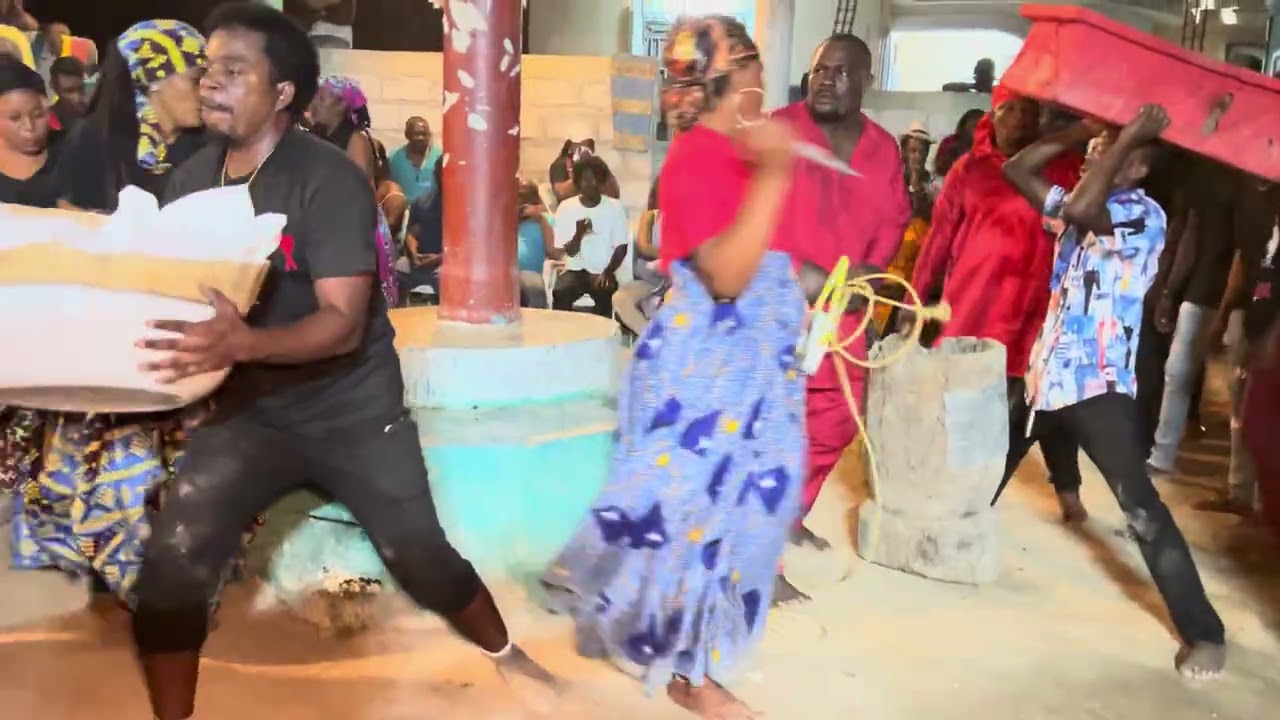 ANPIL GAD DESAN NAN PILE FÈY NAN LAKOU A 