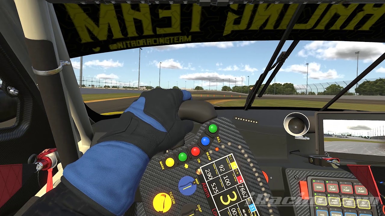 JMC: Porsche 911 RSR Daytona Road Course (1:40.702)