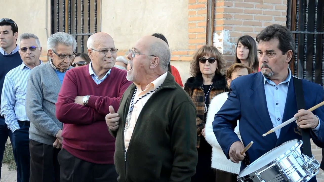 PROCESION SEMANA SANTA, Canta Víctor.