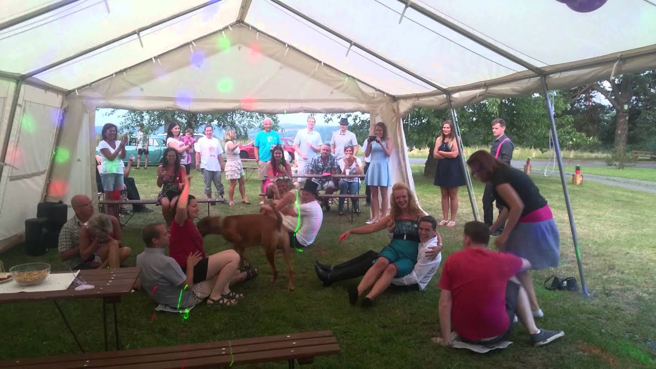 Taneční hra ,,Novinový tanec´´