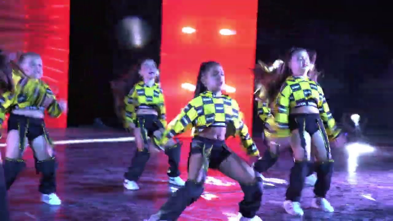 VL ACADEMY BABY DANCE  VL - URBAN SHOW REGGAETON E VADEMBOW #scuoladiballo #babydance #babyvideos