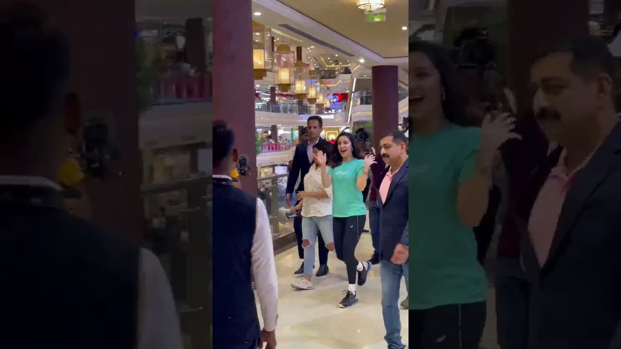 shraddha kapoor entry in phoenix palassio Lucknow #viral #shraddhakapoor  #trending #lucknowcity