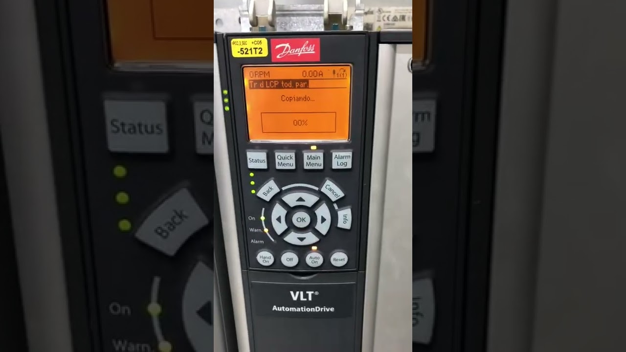 Backup o copia de seguridad en variadores Danfoss desde el Display o LCP.