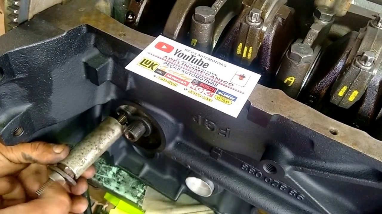Removendo a Válvula de pressão de óleo Fiat Stilo.