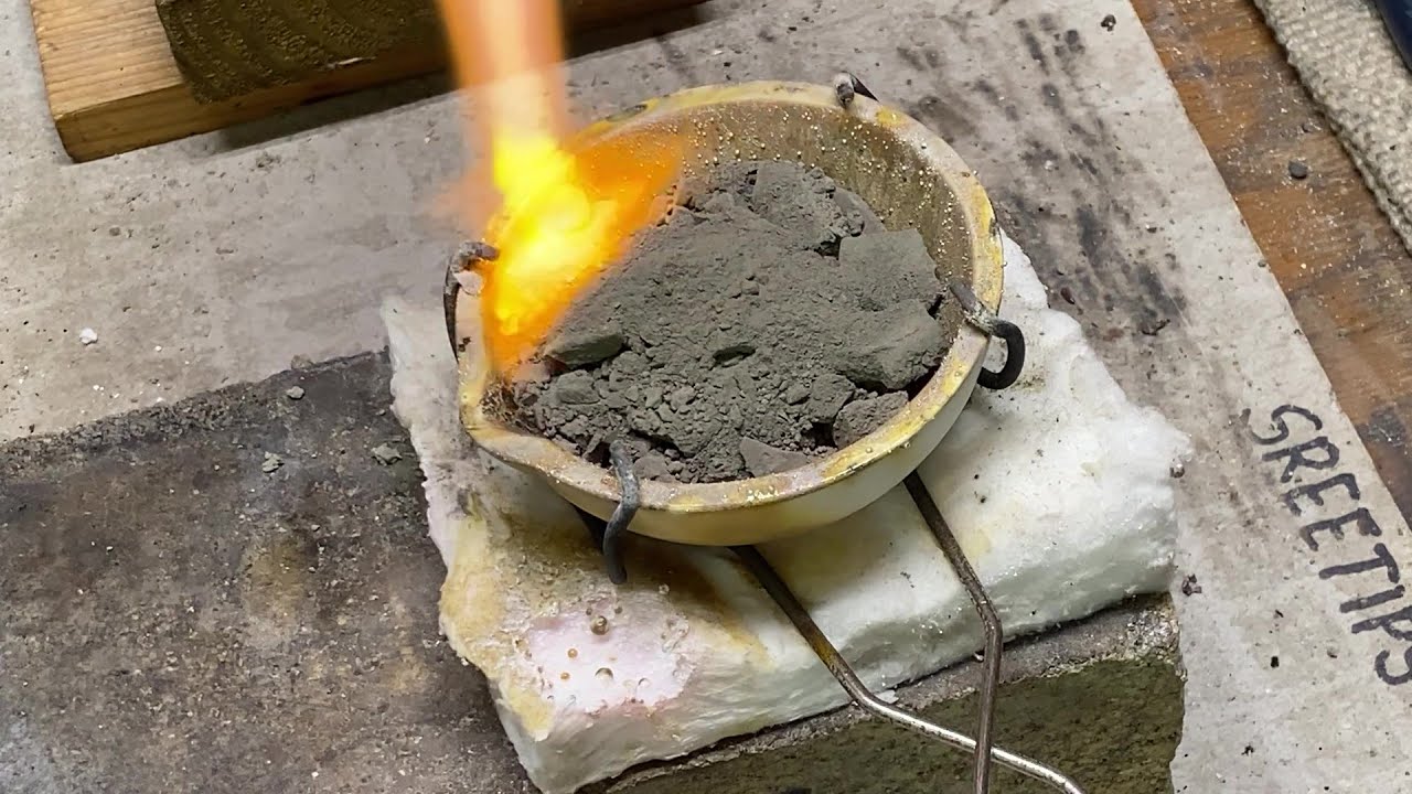 Конверсия хлорида серебра со щелочью и сахаром Pt2