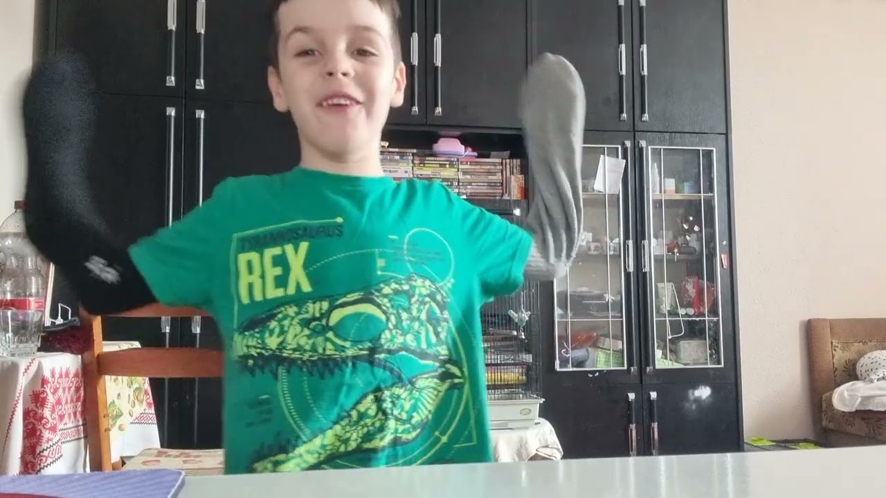 zokni pop gyerekzene