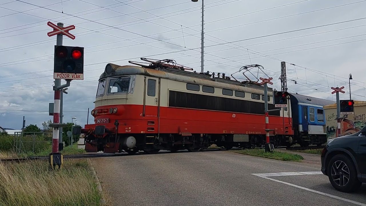 Železniční přejezd (AŽD 71) Hrdějovice [3] - 8.8.2023 / Czech Railroad Crossing