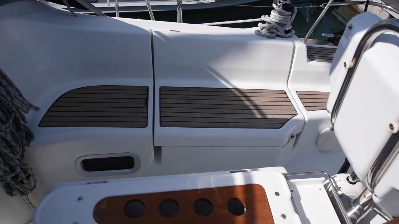 Beneteau Oceanis 423   YACHTS CO