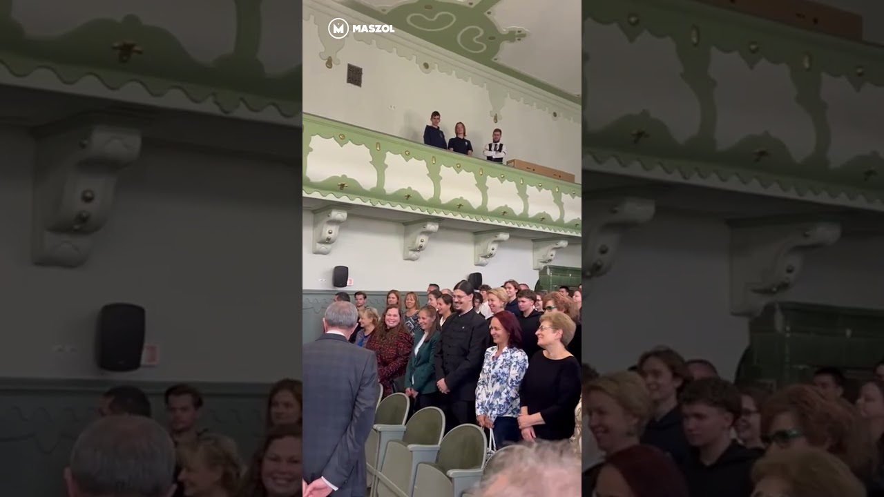 Marosv&aacute;s&aacute;rhelyre l&aacute;togattak a rom&aacute;n kir&aacute;lyi csal&aacute;d tagjai👑