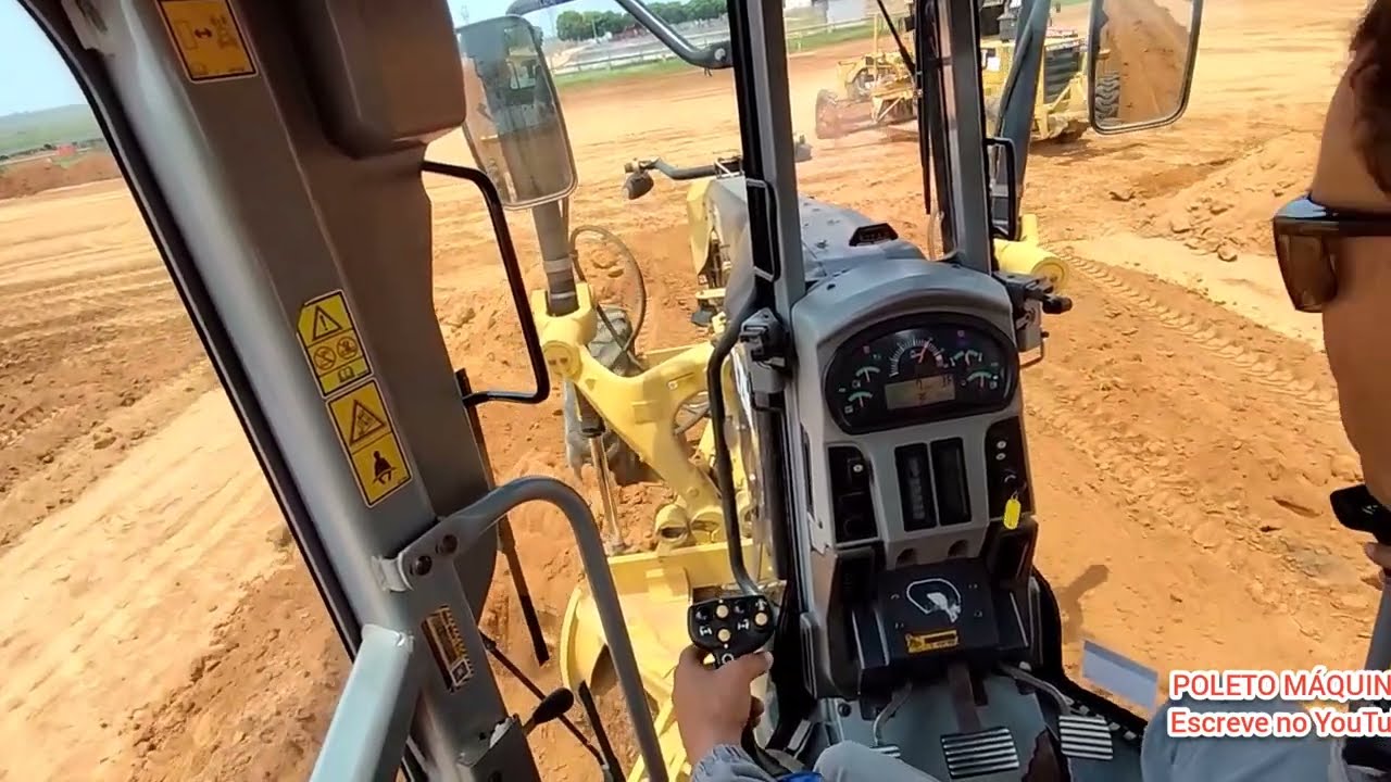 PATROL SEM VOLANTE 12M CAT/Trabalho de terraplenagem/Dia a dia do Op de máquinas