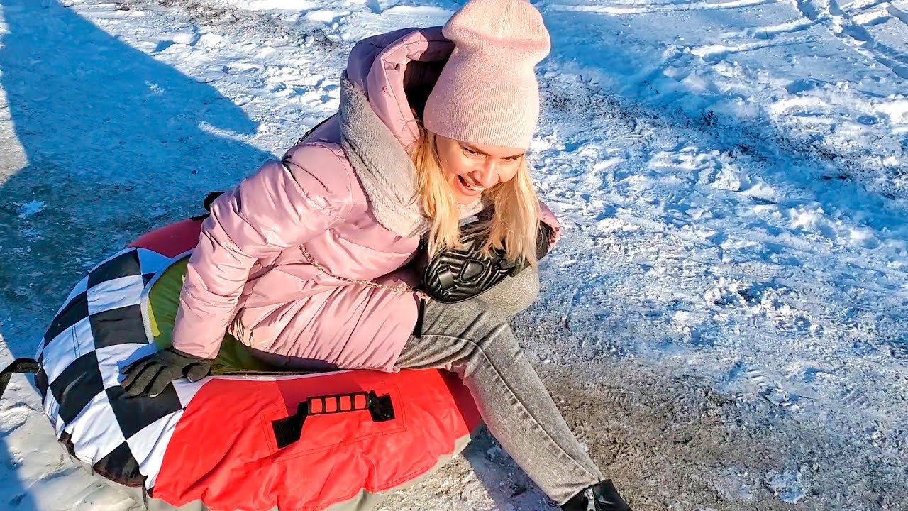 ВЛОГ: Ремонт/ Всё пошло НЕ ПО ПЛАНУ! Катаемся с Горки на Ватрушках.