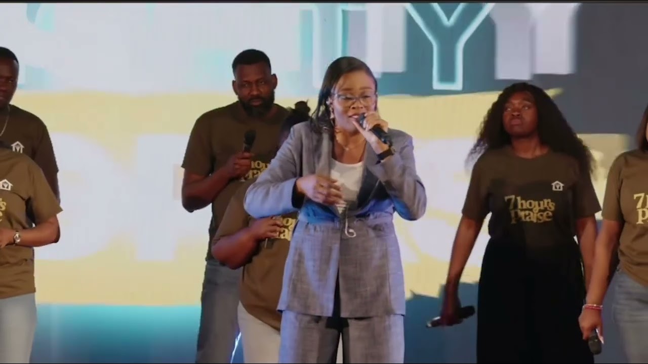 Adetoun Spontaneous Worship| Live At 7 Hours of Praise Freedom Arena🇬🇧| Latest Gospel Worship Video
