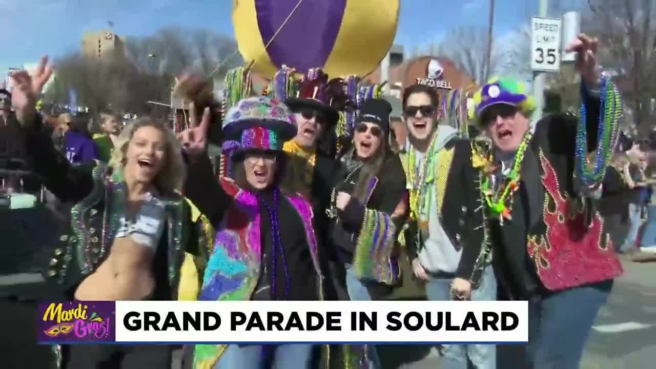 St. Louis celebrates Mardi Gras with annual parade