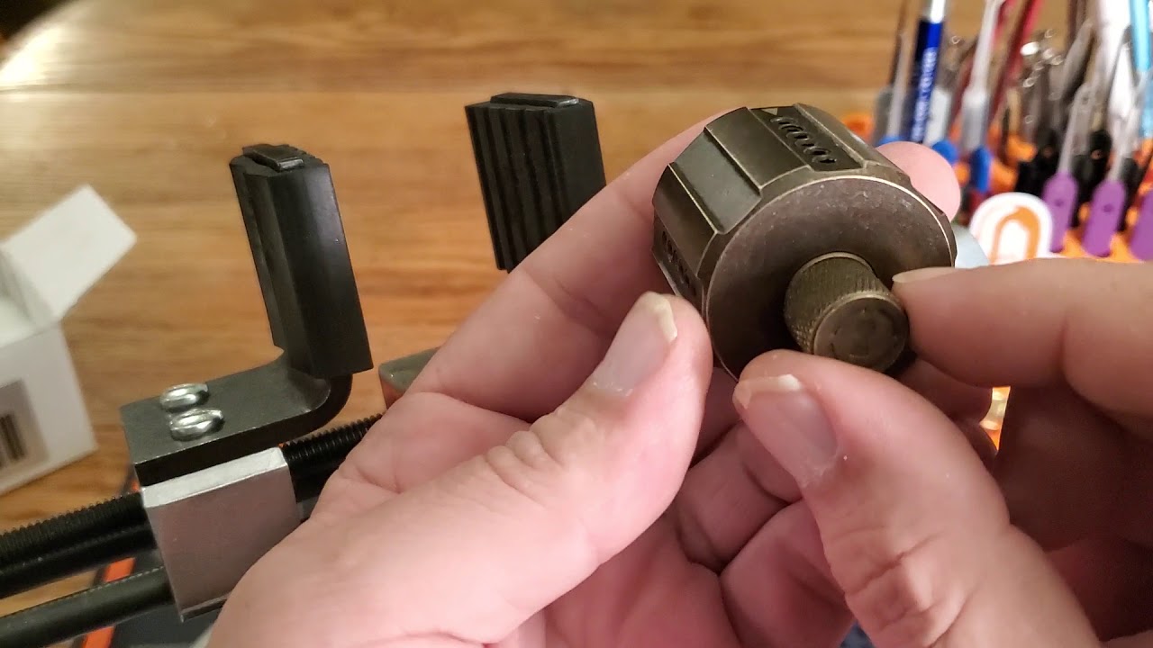 (13) Sparrows Revolver: Introduction and picked on hardest level.