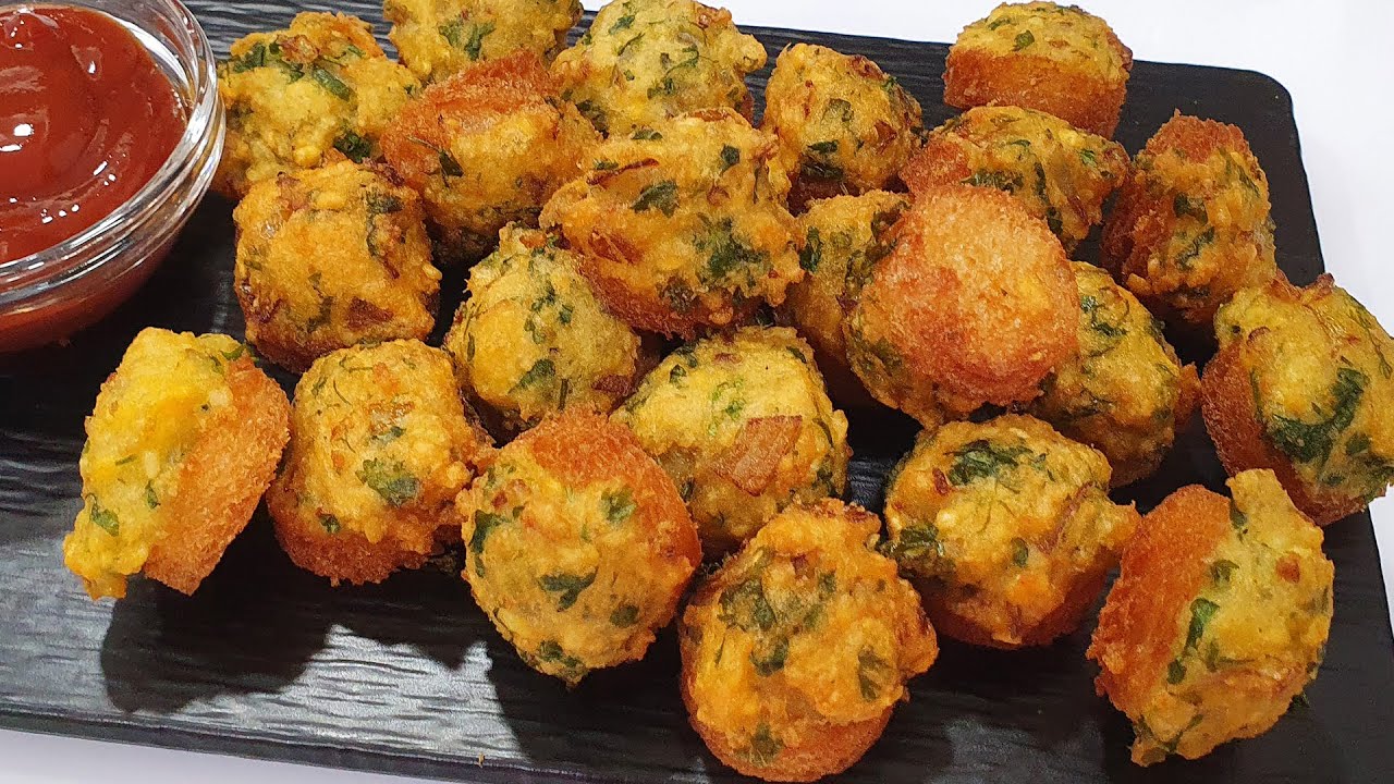Moong Dal ka garma garam pakoda  Monsoon Special Moong Dal snacks  Moong Dal Pakoda Recipe