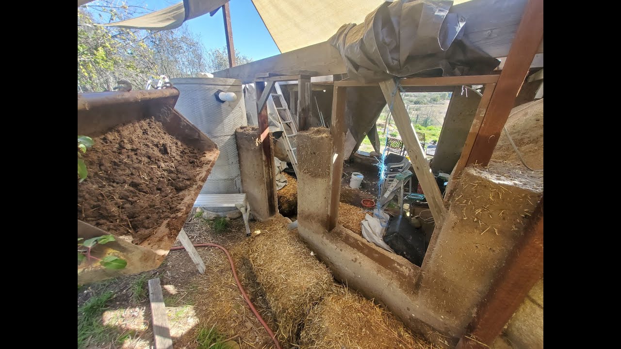 Cob Cabin Update - Back wall, lintels and outlets - Minisode 16