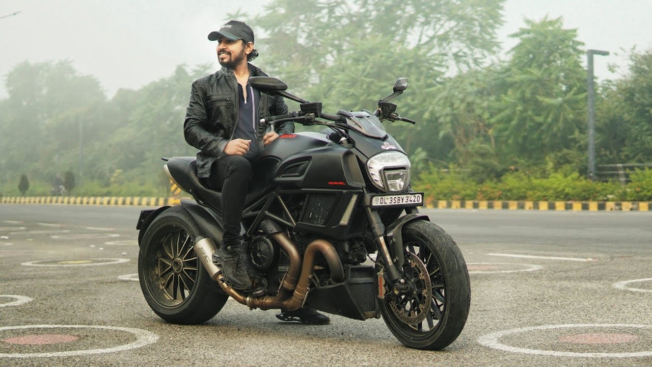 Ducati ki 1200cc ki BATMOBILE!!